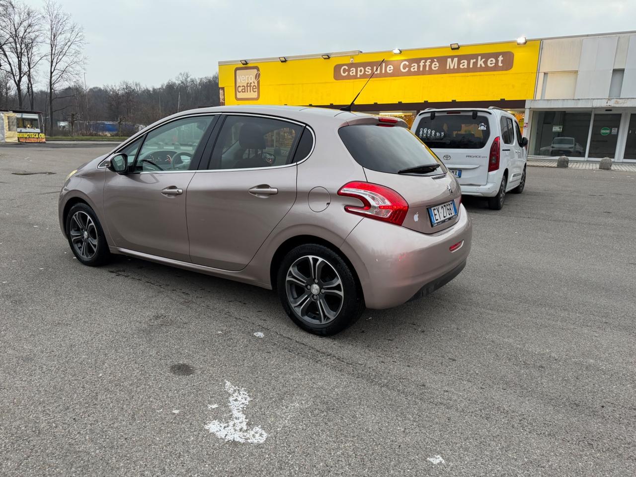 Peugeot 208 PureTech 82 5 porte Allure