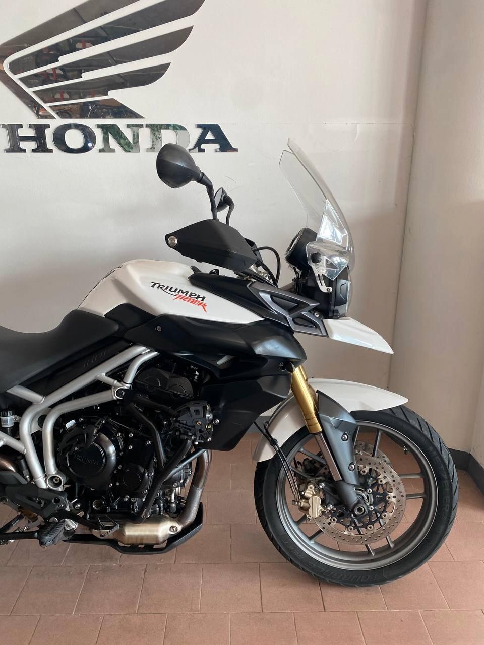 Triumph Tiger 800