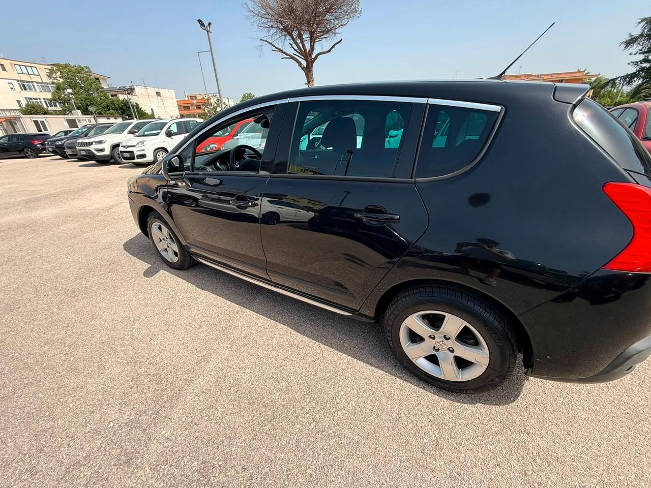 Peugeot 3008 1.6 e-HDi 115CV cambio robotizzato S.&S. Business