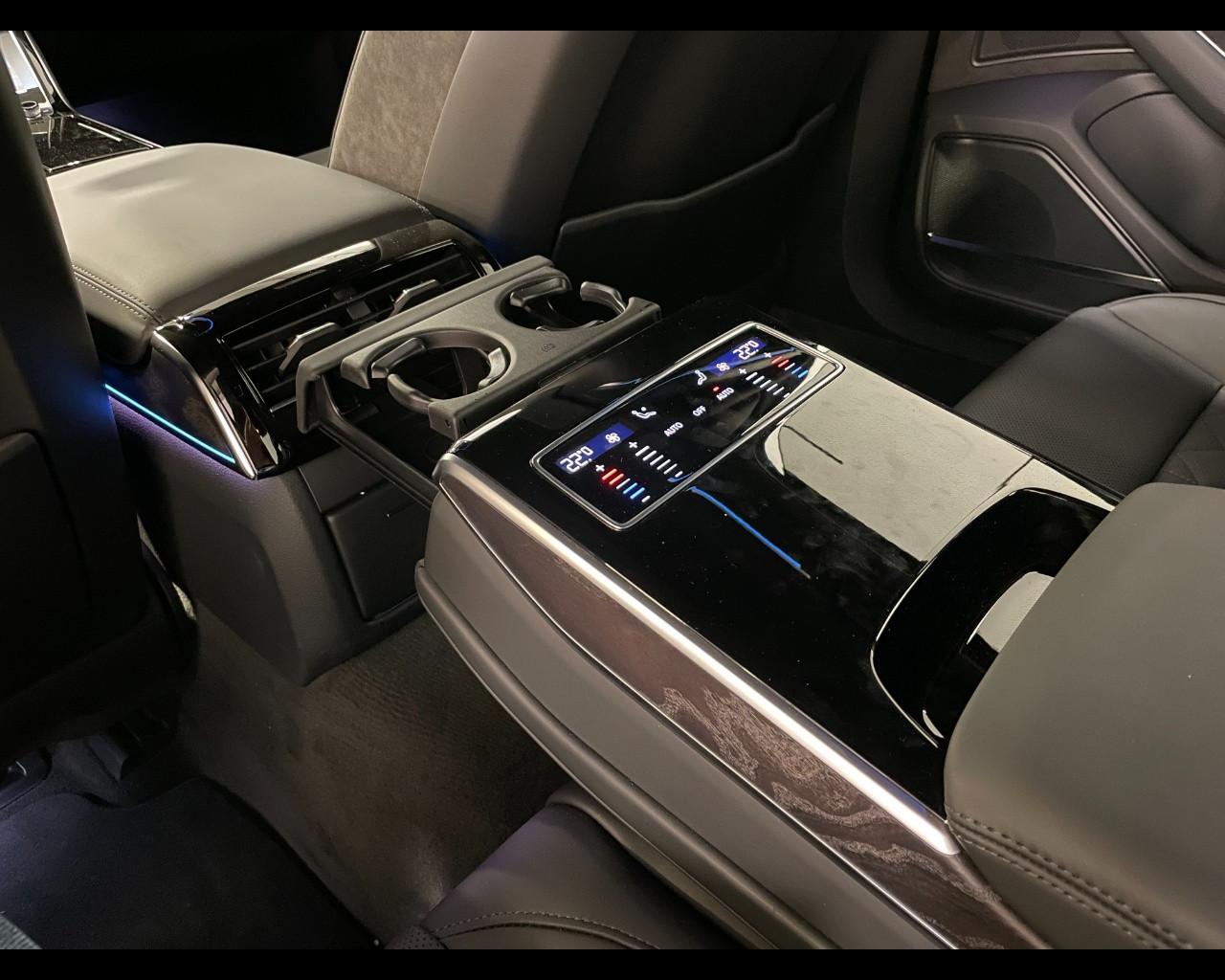 AUDI A8 60 TFSIe QUATTRO TIPTRONIC