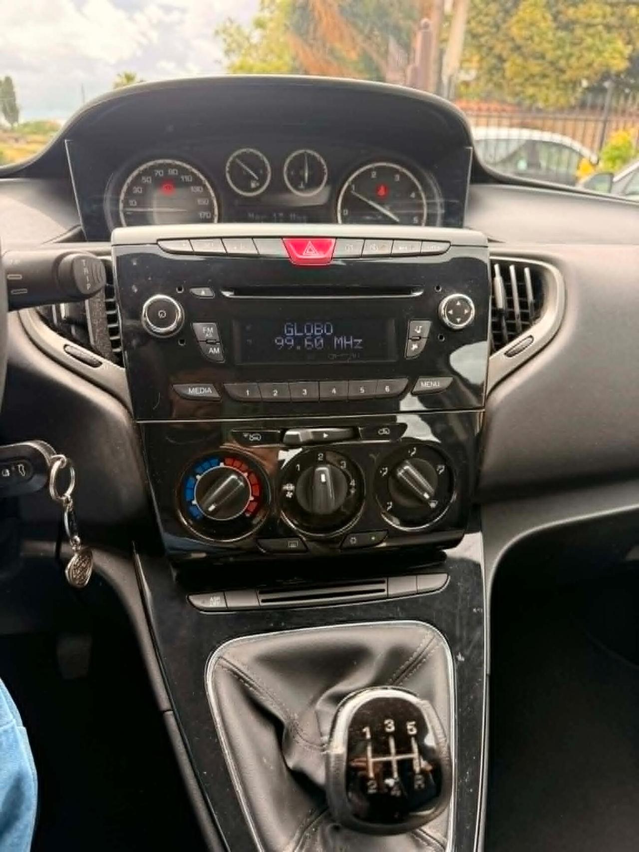 Lancia Ypsilon Elefantino 1.3Mjt 95cv Ok Neop.