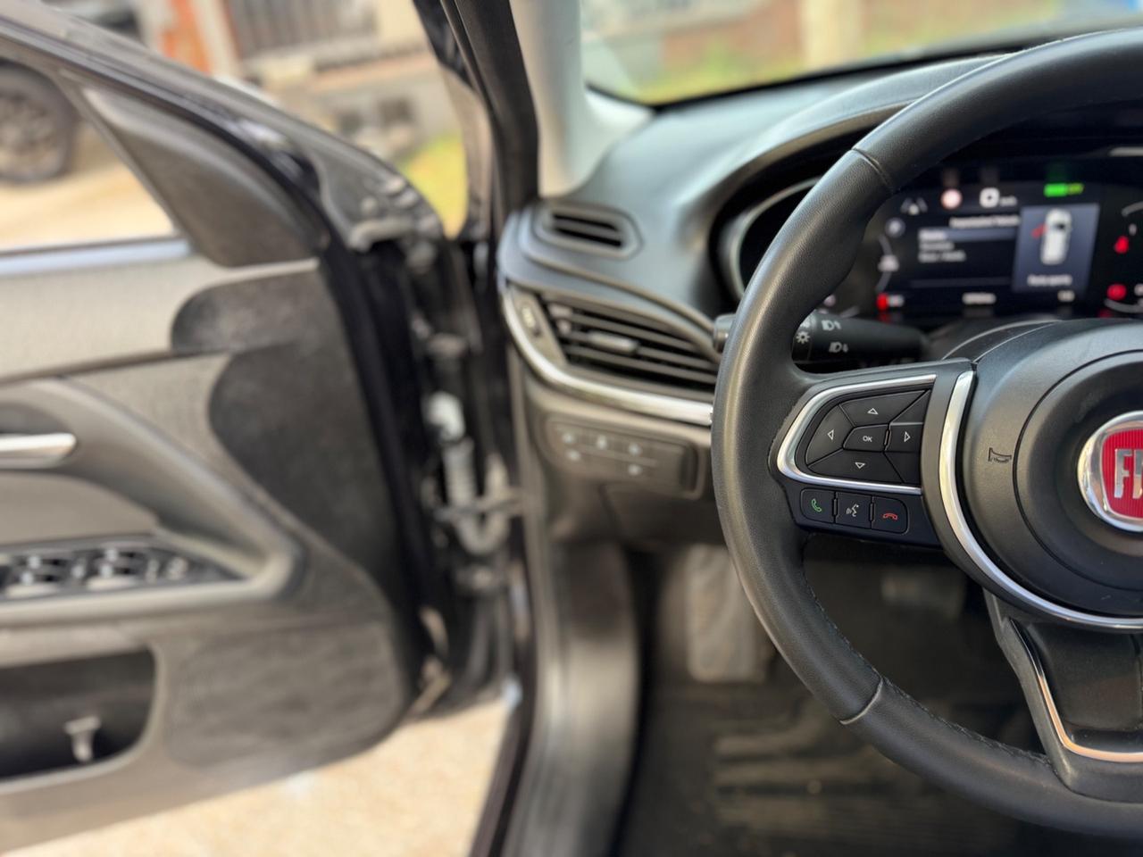 Fiat Tipo 1.5 Hybrid DCT 5 porte