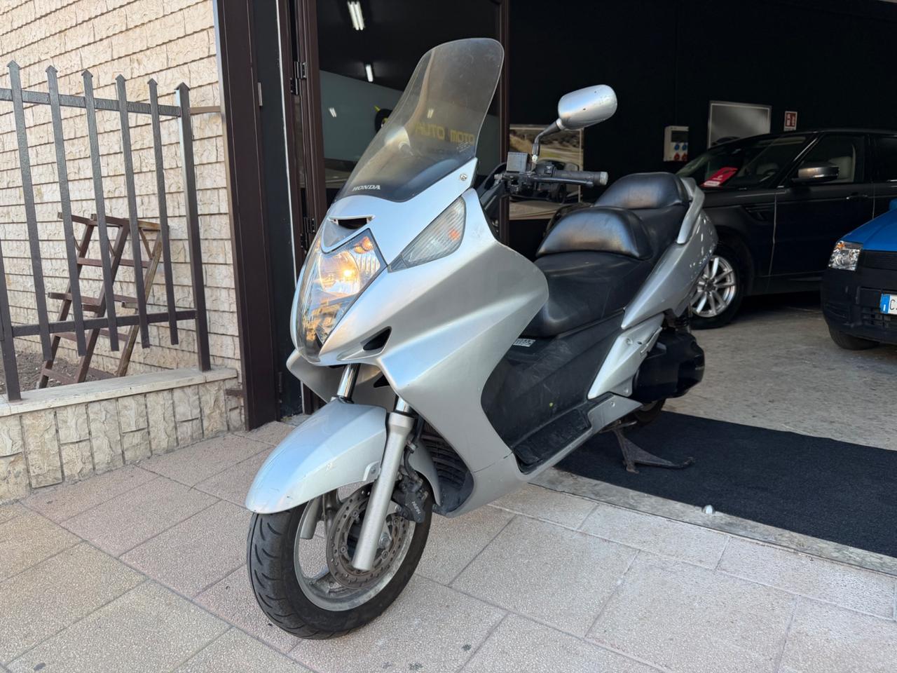 Honda Silver Wing 600 Aggressivo