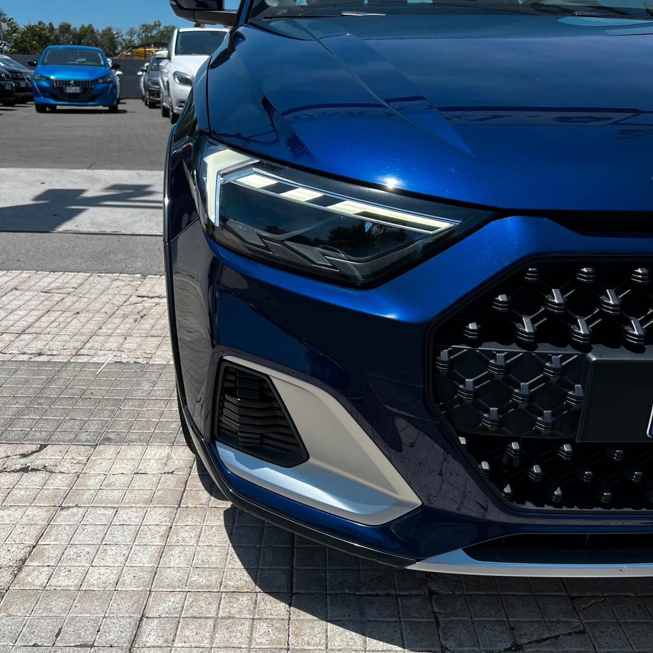 Audi A1 allstreet 30 TFSI S tronic Identity Contrast