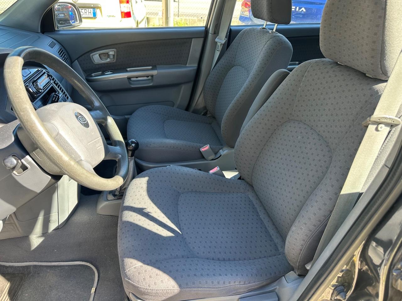 Kia Carens 1.6 16V Family GPL
