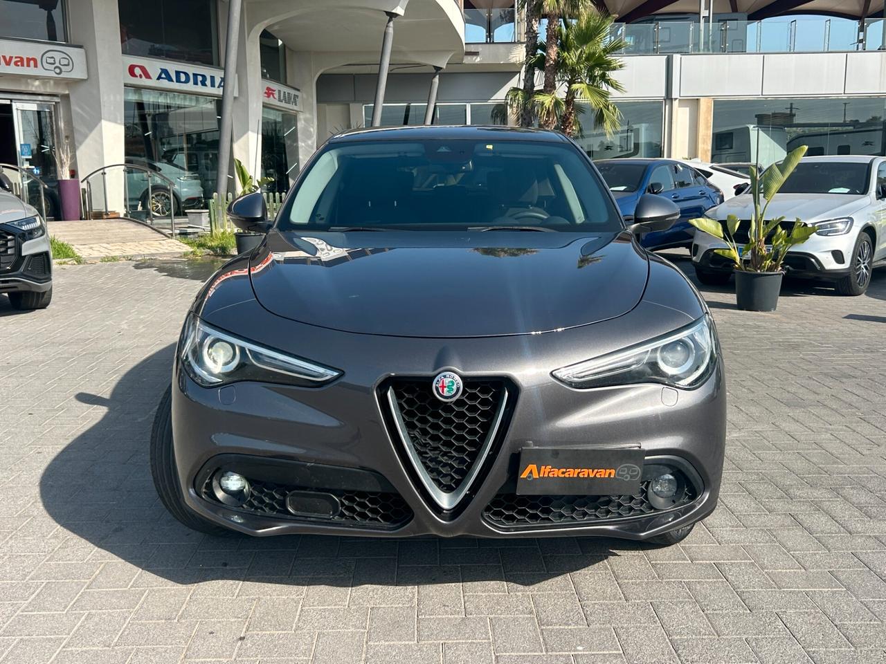 Alfa Romeo Stelvio 2.2 t Business Q4 210cv auto