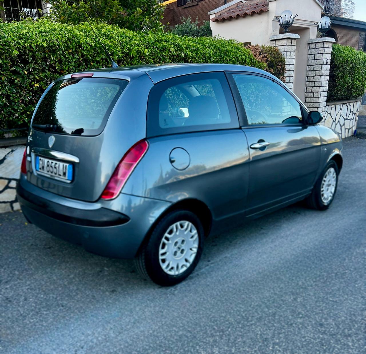 Lancia Ypsilon 1.2 16V Platino benzina neopatentati, ok