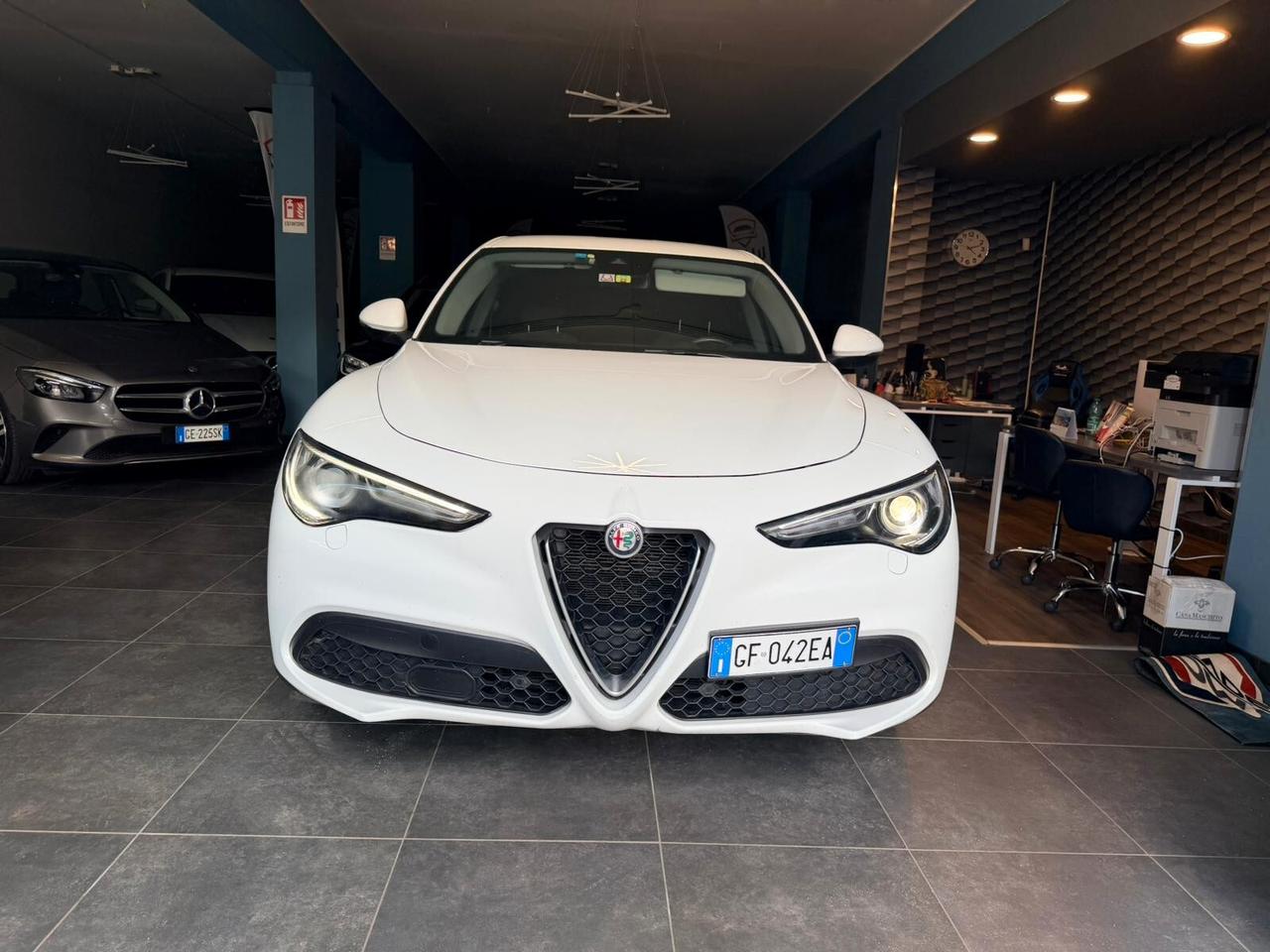 Alfa Romeo Stelvio 2.2 Turbodiesel 160 CV N1 AUTOCARRO 5 POSTI