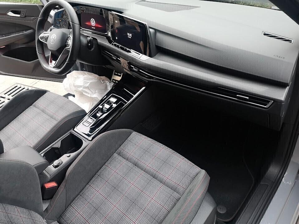 Volkswagen Golf GTI 2.0 TSI DSG Fari MATRIX