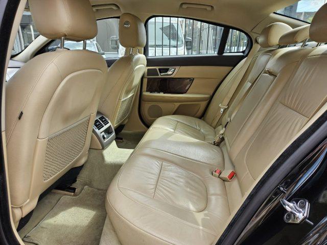 JAGUAR XF 3.0 D V6 Luxury