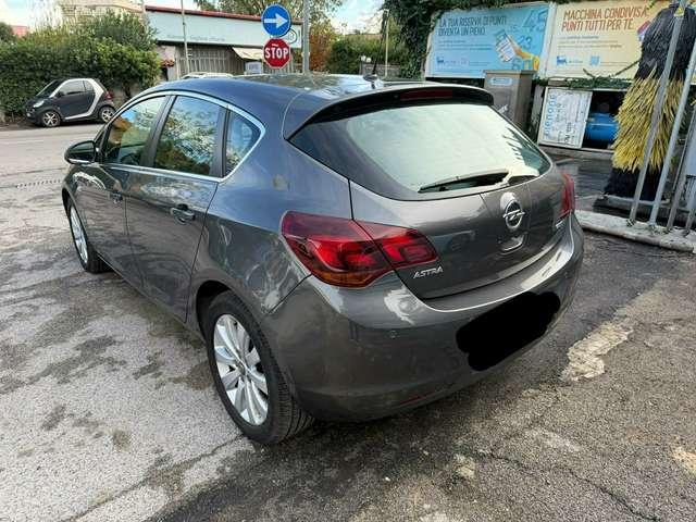 Opel Astra Astra IV 5p 1.7 cdti Cosmo 110cv