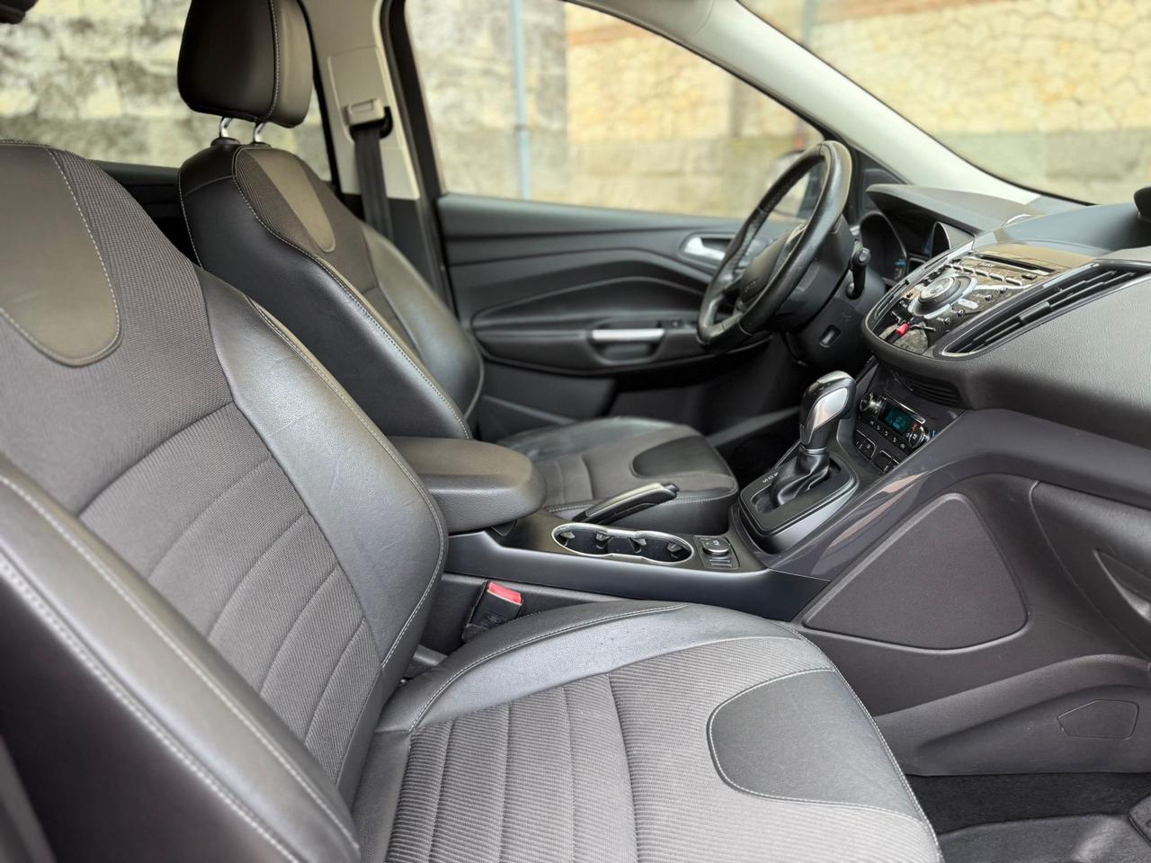 Ford Kuga 2.0 TDCI 163 CV 4WD Powershift Titanium