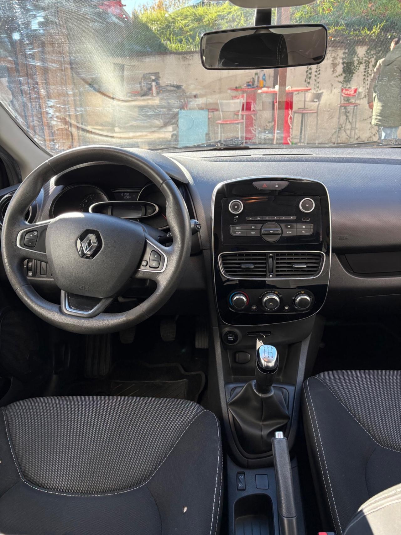 Renault Clio 1.2 75CV 5 porte Zen