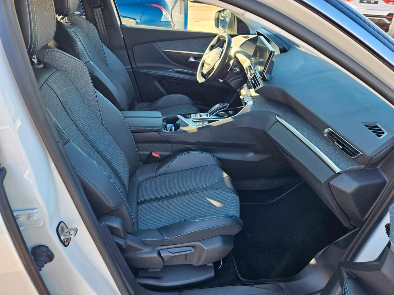 Peugeot 5008 Allure EAT6