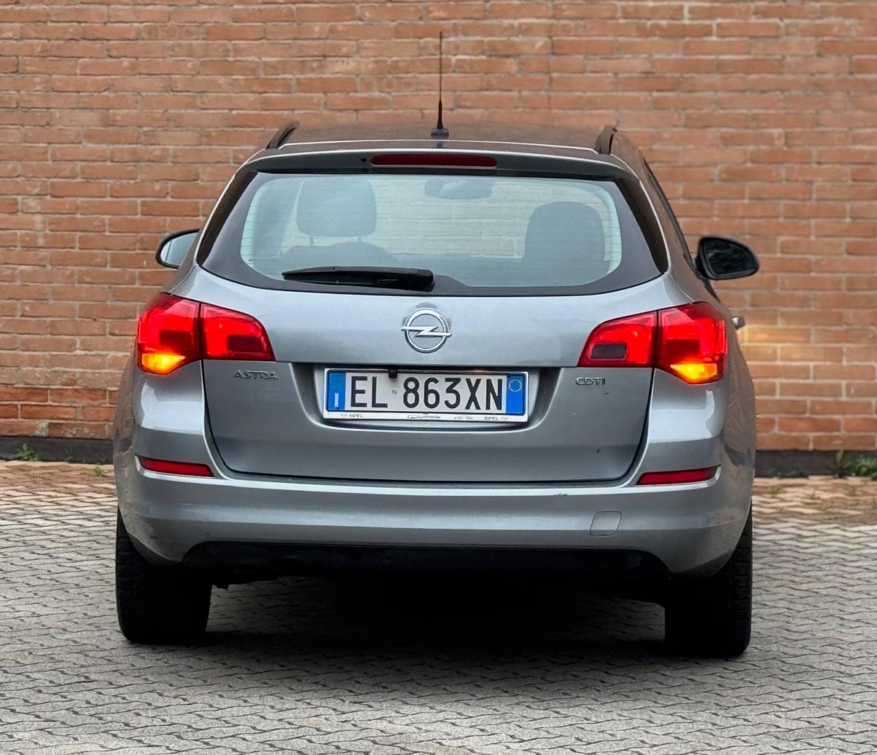 Opel Astra 1.7 CDTI 110CV Sports Tourer Cosmo