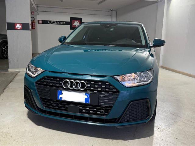 AUDI A1 SPB Identity Black 30 TFSI