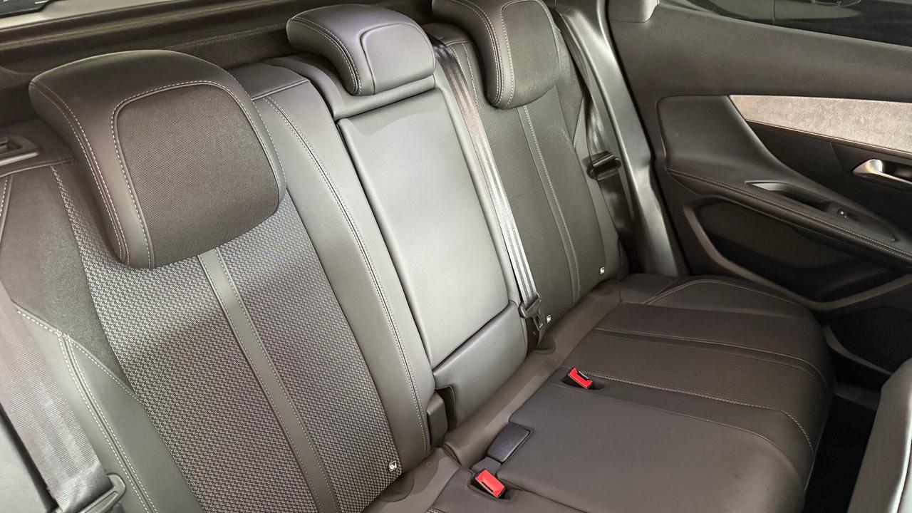 PEUGEOT 3008 GT PACK TETTO APRIBILE
