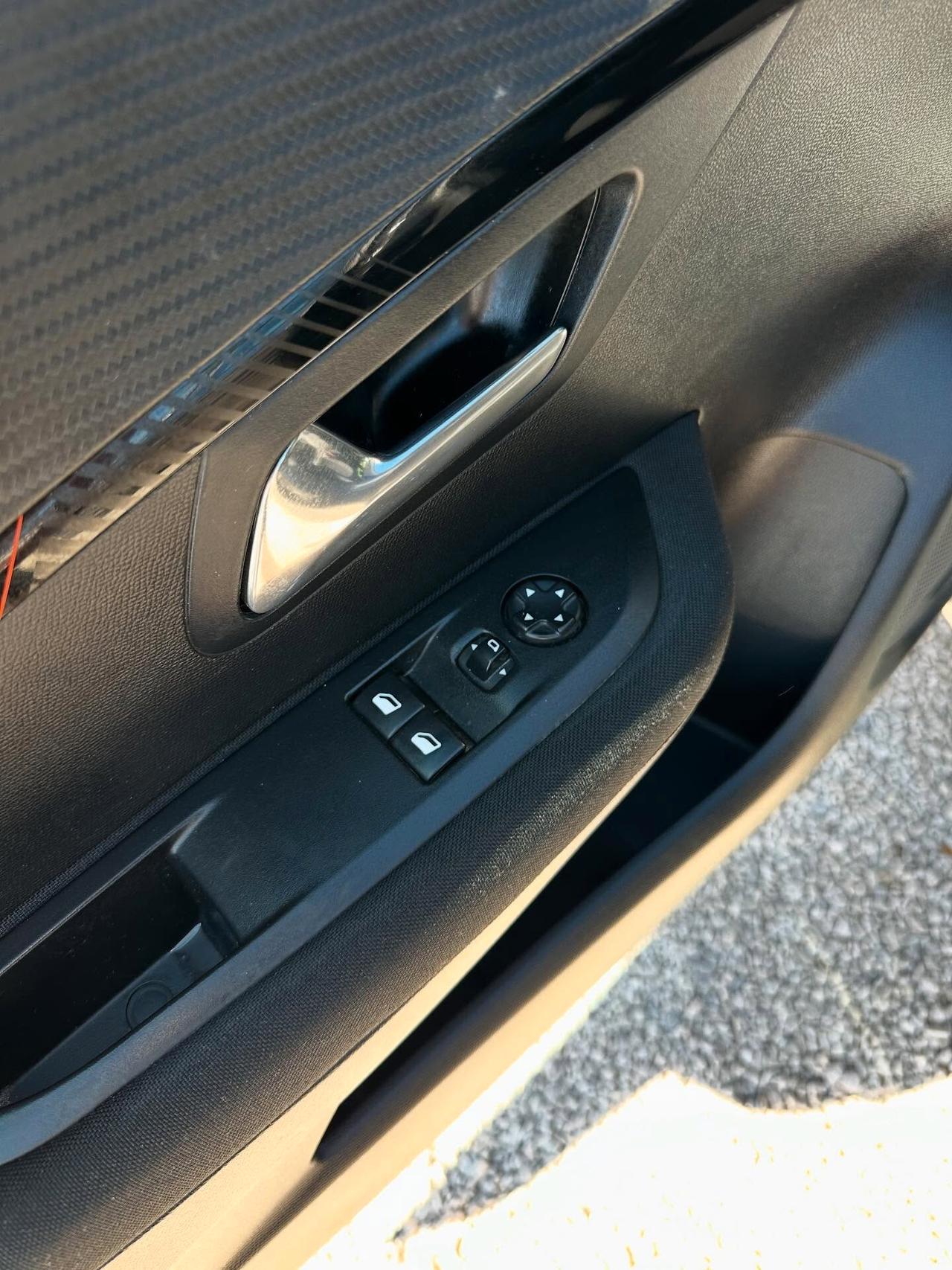 Peugeot 208 PureTech 75 Stop&Start 5 porte Like