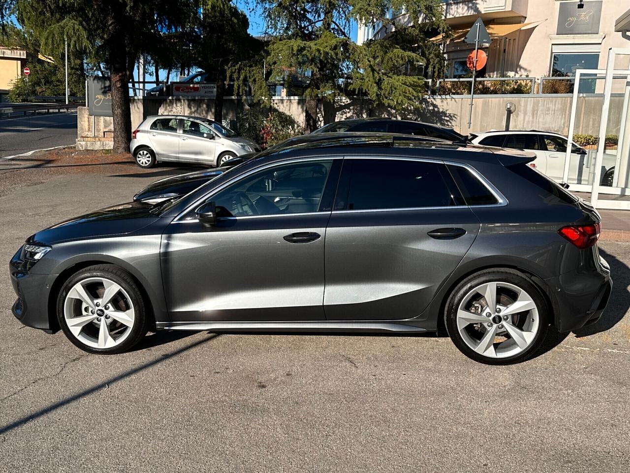 Audi A3 SPORTBACK 35 TDI S tronic S line edition PANORAMA + FARI MATRIX + CAMERA + R18