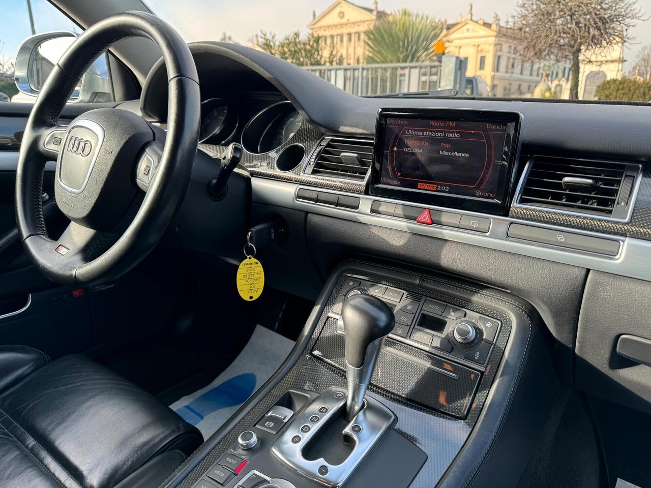 Audi A8 S8 5.2 V10 quattro tiptronic