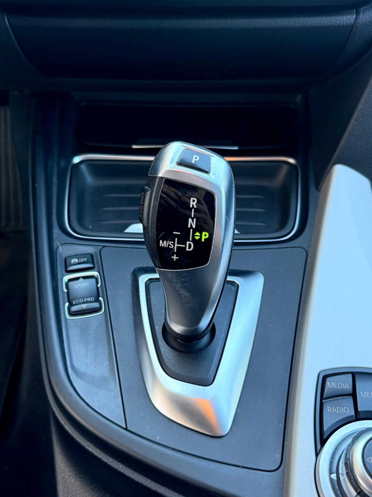 Bmw 320 d Touring Business auto NAVI,LED,BLUETOOTH,ANDROID AUTO,SENSORI DI PACHEGGIO,KM CERTIFICATI!