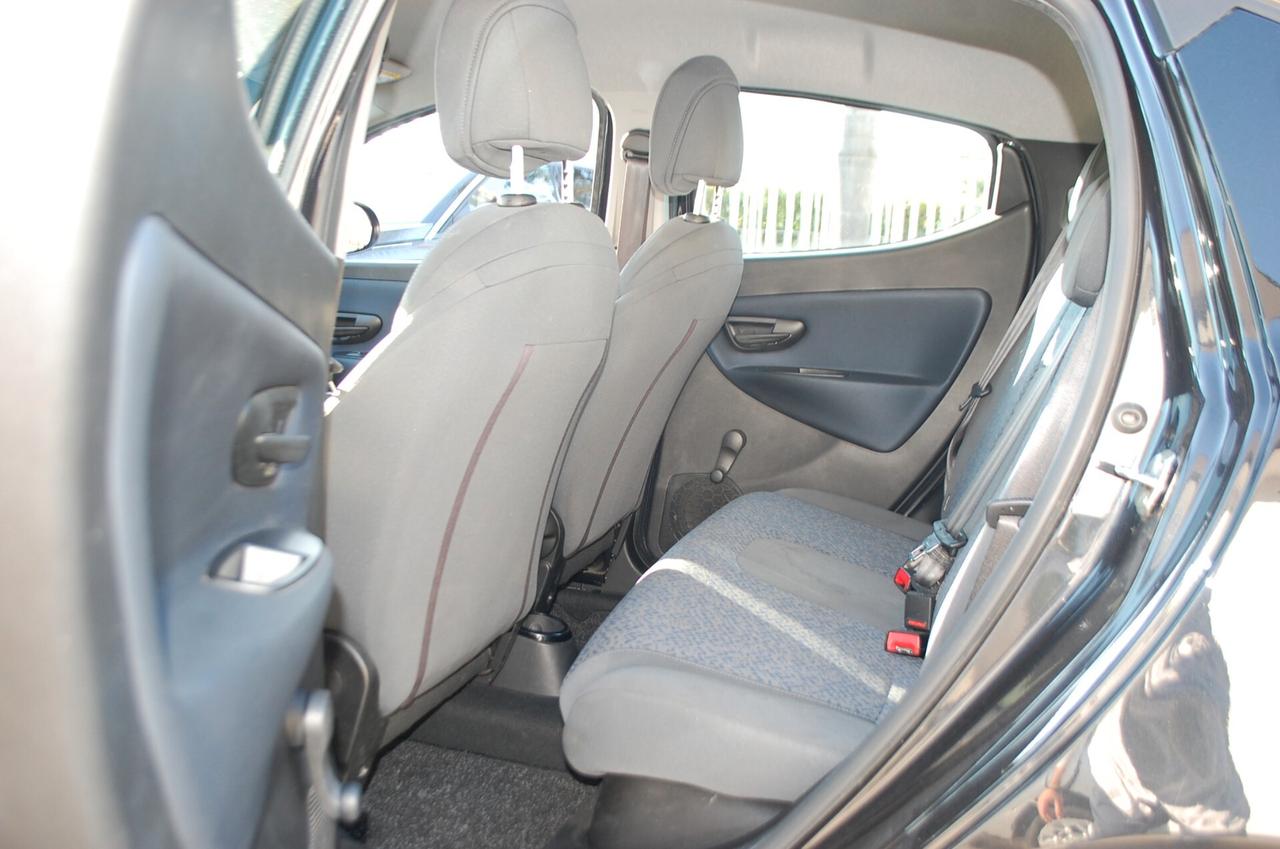 Lancia Ypsilon 1.0 firefly hybrid 70CV Gold Plus S&S Uff Italy