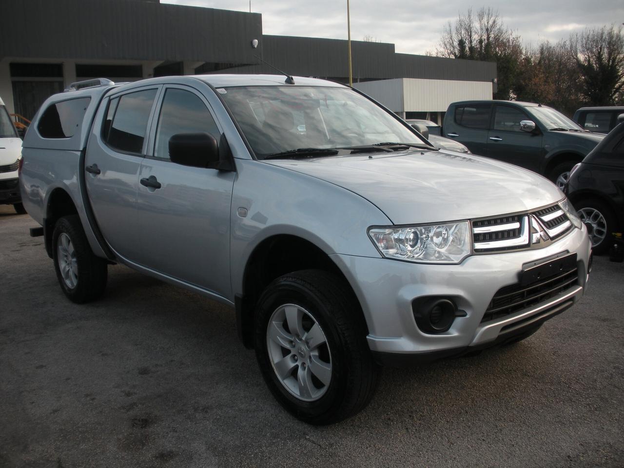 Mitsubishi L200 2.5 DI-D/136CV DC Invite DPF cabina lunga restyling