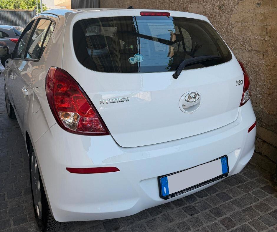 Hyundai i20 BENZINA
