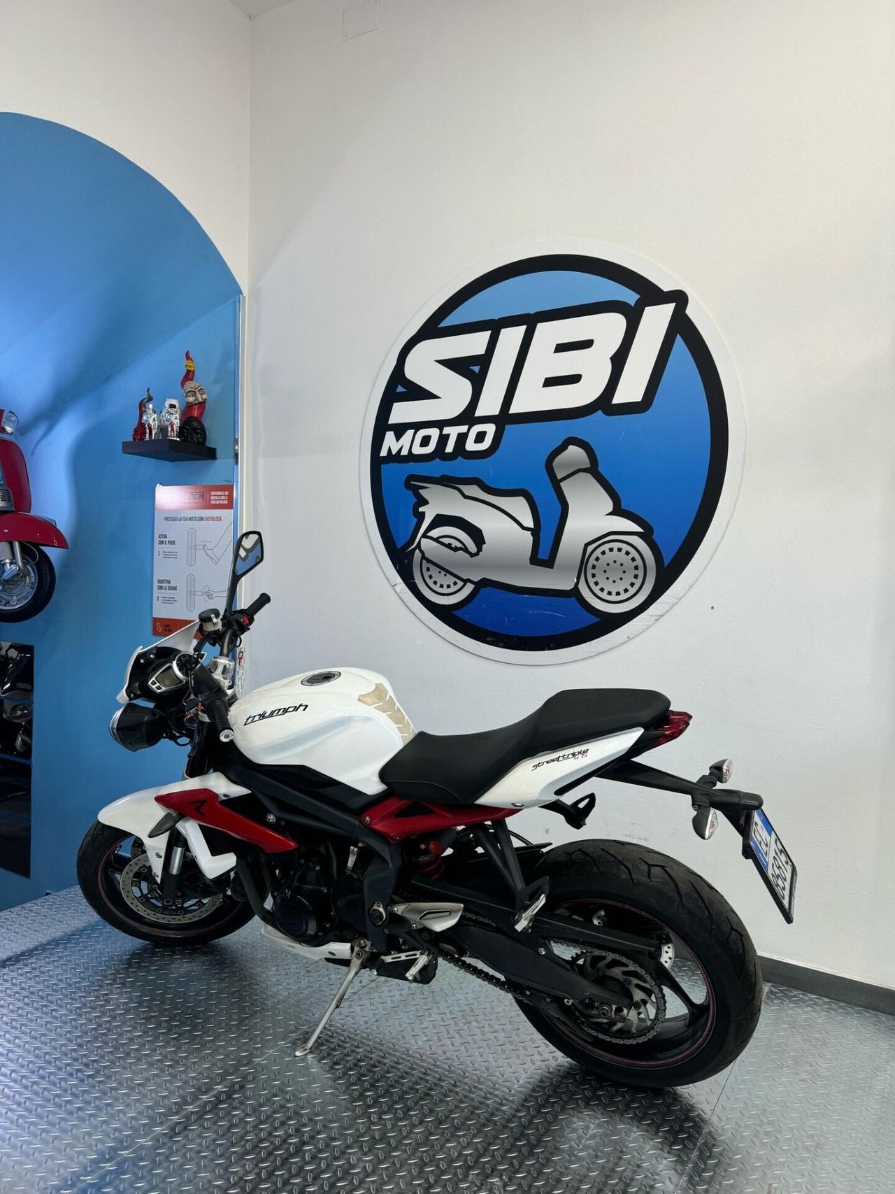 Triumph Street Triple 675