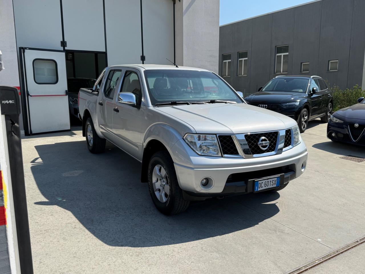 Nissan Navara 2.5 dCi 4 porte Double Cab LE