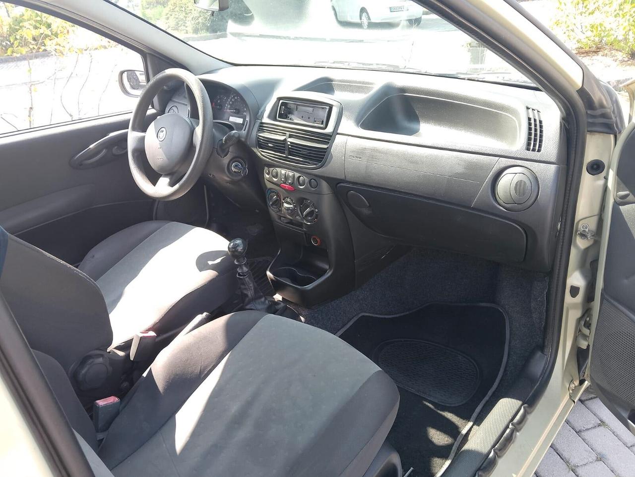 Fiat Punto 1.2 5 porte Active Natural Power