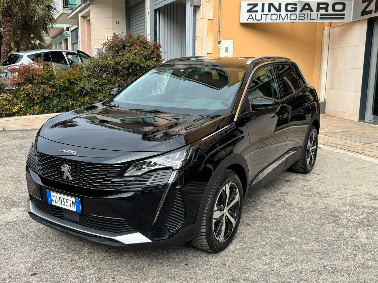 PEUGEOT 3008 1.5 HDI EAT8 ALLURE PAK PERFETTA