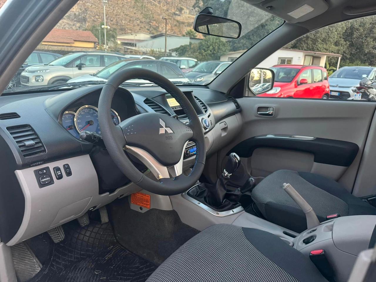Mitsubishi L200 2.5 DI-D/136CV Double Cab Invite