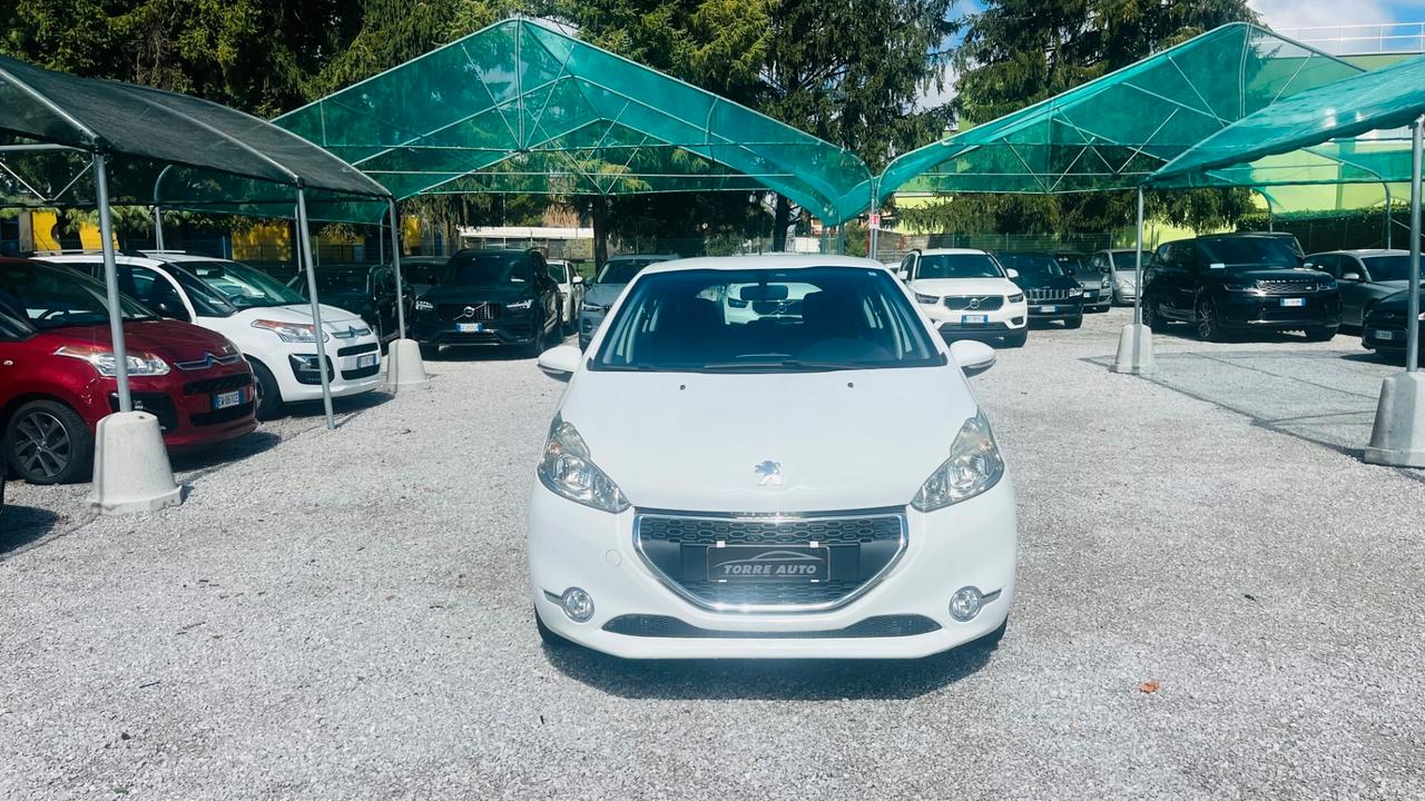Peugeot 208 PureTech 82 5 porte Allure NEOPATENTATI