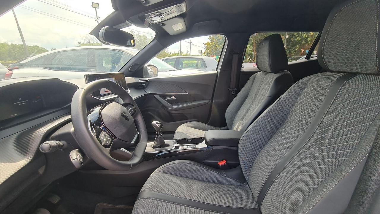 Peugeot 2008 PureTech 100 S&S Allure