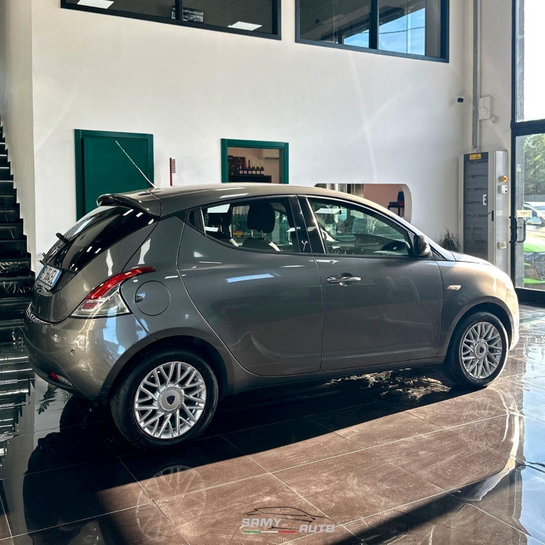 Lancia Ypsilon 1.2 69 CV 5 porte