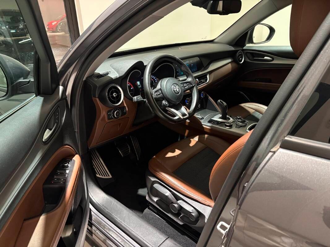 Alfa Romeo Stelvio 2.2 t Sprint Q4 190cv auto