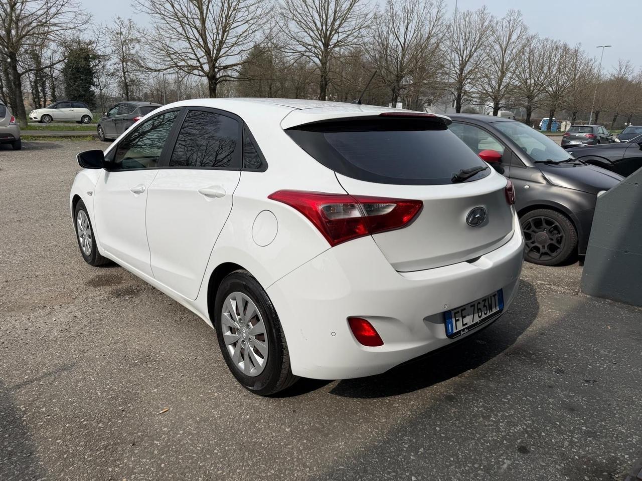 Hyundai i30 1.4 5p. OK NEOPATENTATI