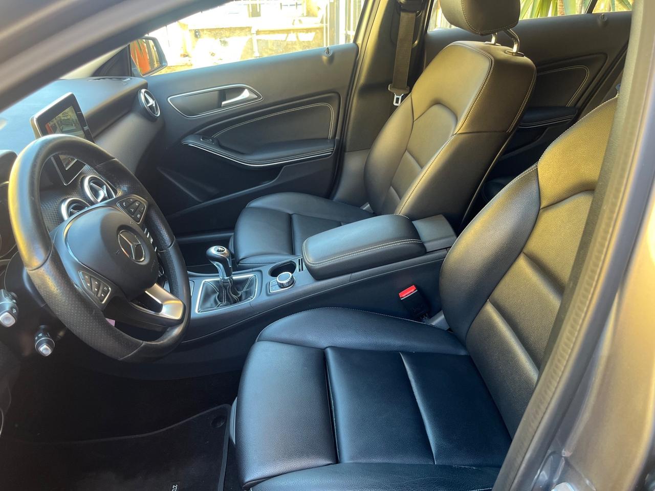 Mercedes-benz A 180d PREMIUM