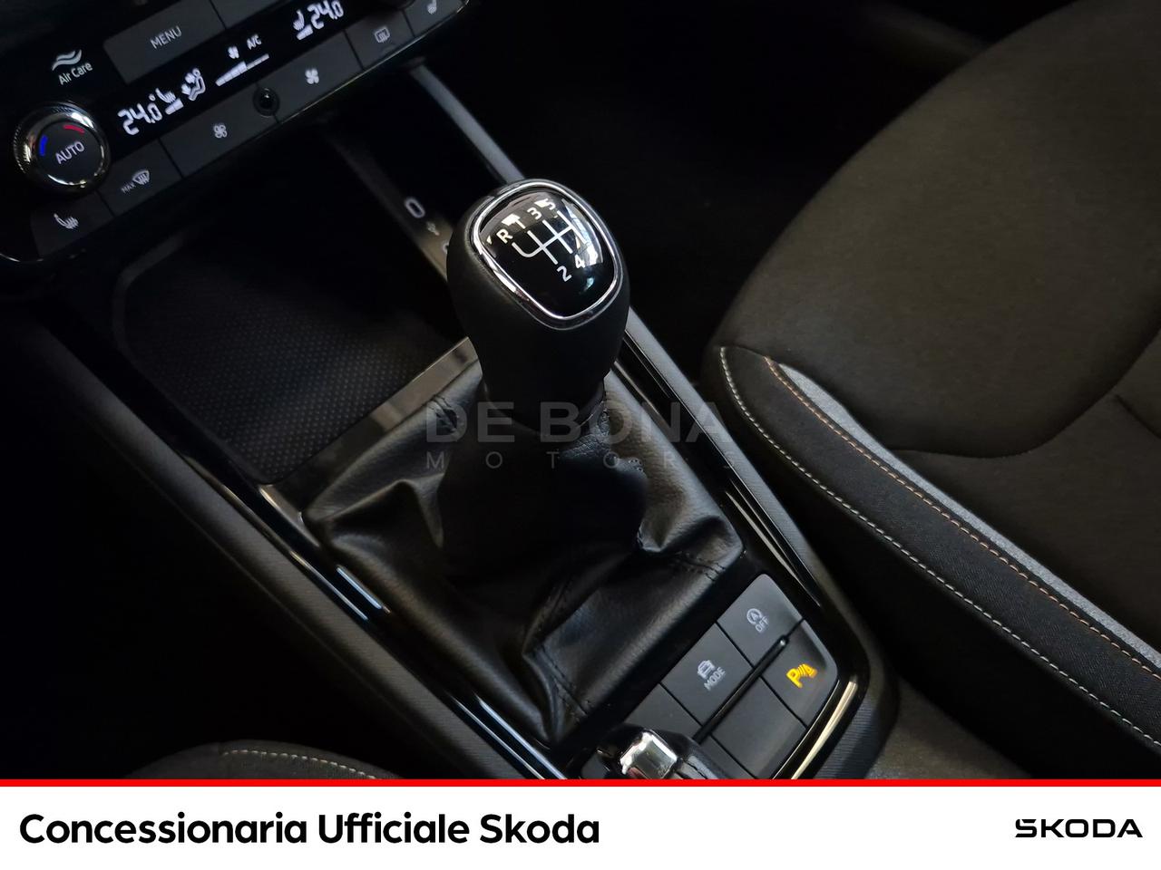 Skoda Kamiq 1.0 tsi black dots 115cv