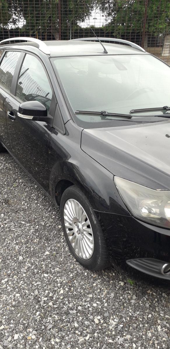 FORD - Focus Station Wagon - 1.6 SW Titanium