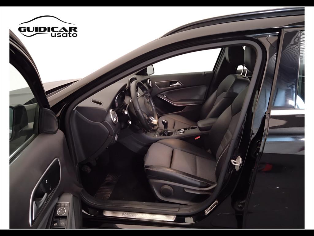 Mercedes-Benz GLA-X156 2017 - GLA 180 d Sport