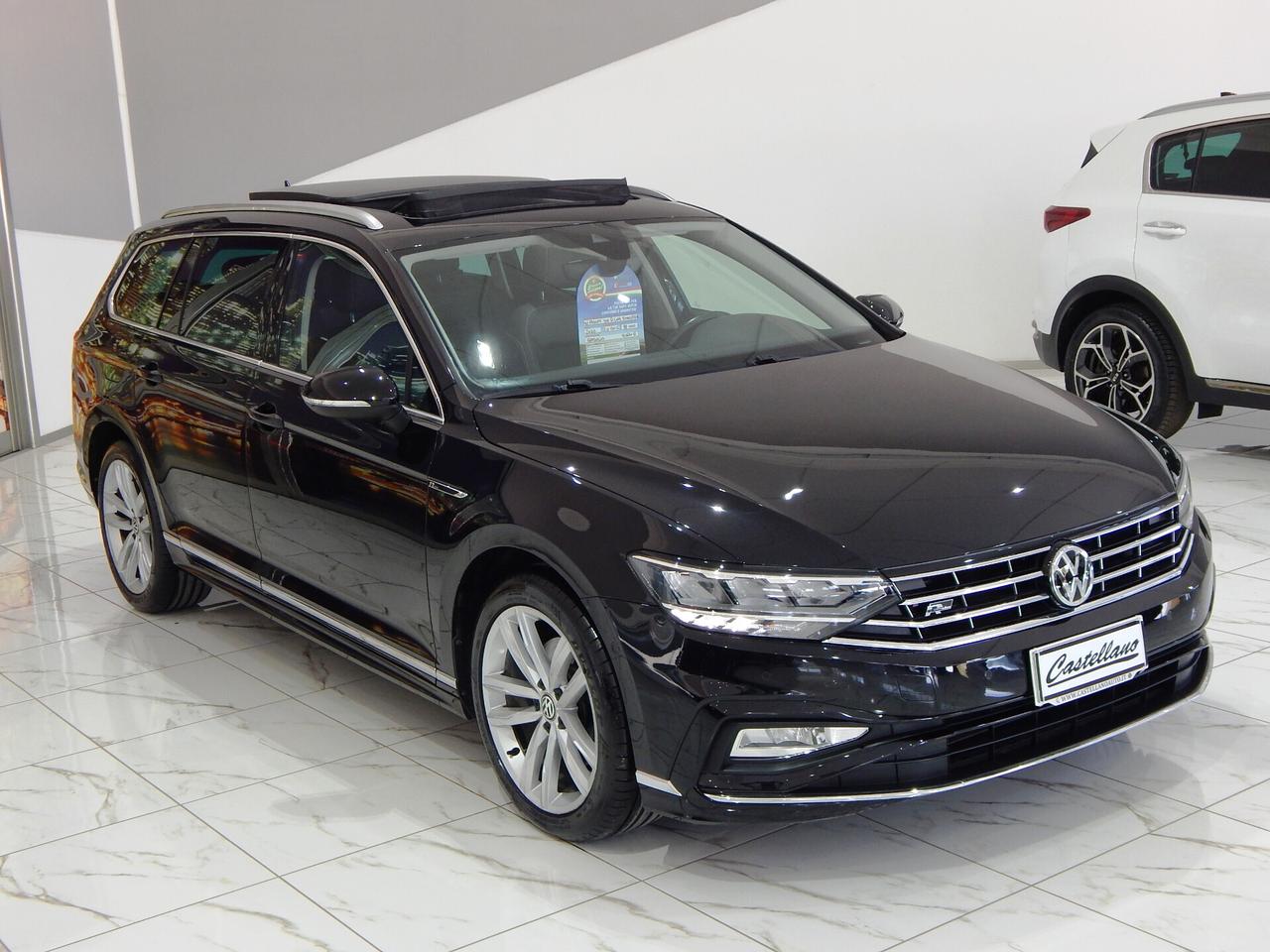 Volkswagen Passat Variant 2.0TDI R-LINE Executive 150cv DSG TETTO-NAVI-PELLE