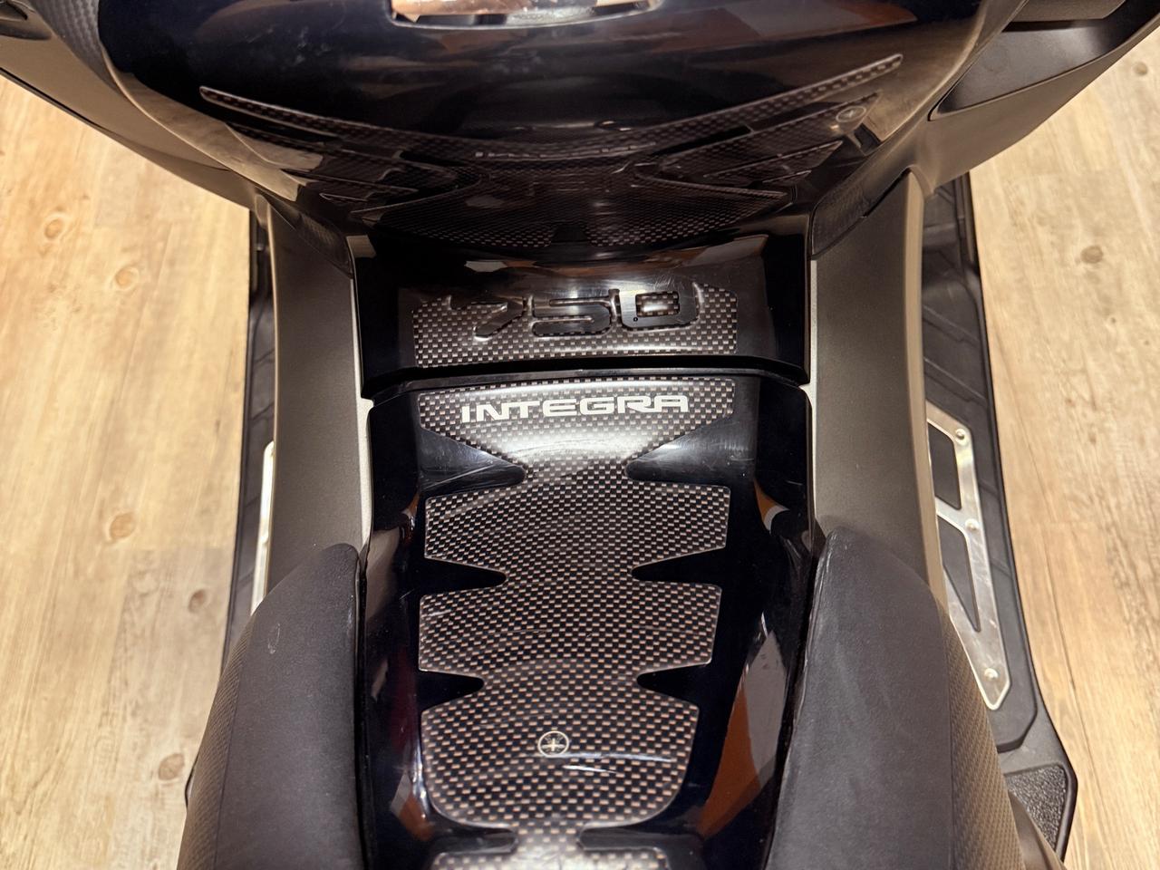 STRAORDINARIA HONDA INTEGRA 750 CON SOLI 36.470 KM COME NUOVA