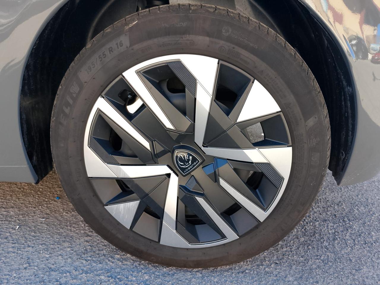 Peugeot 208 PureTech 75 Stop&Start 5 porte Active