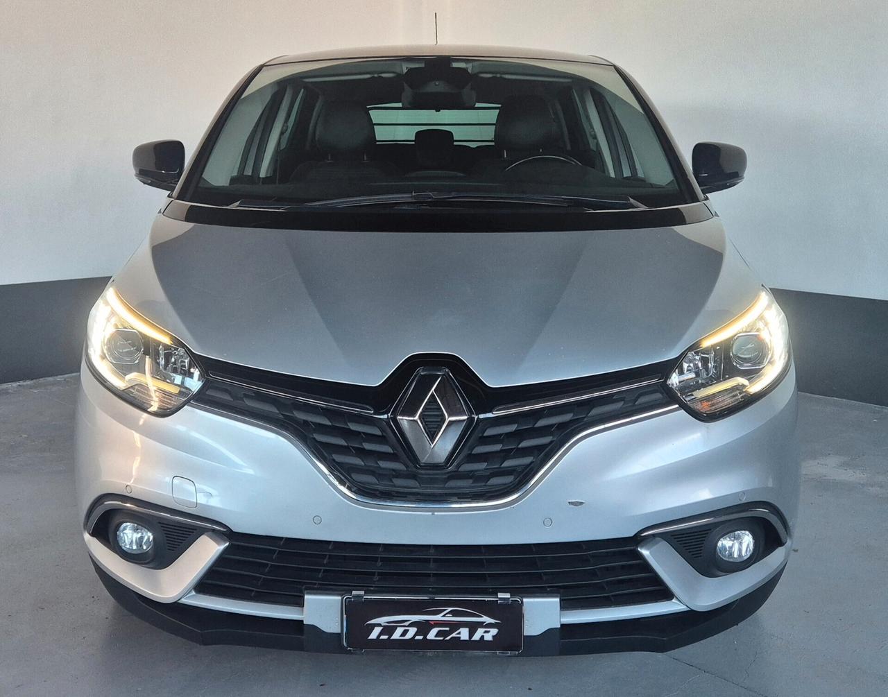 Renault Scénic dCi 8V 110 CV (AUTOCARRO)