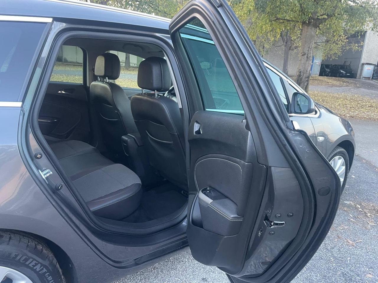 Opel Astra 1.3 CDTI 95CV S&S 5 porte Cosmo 2012