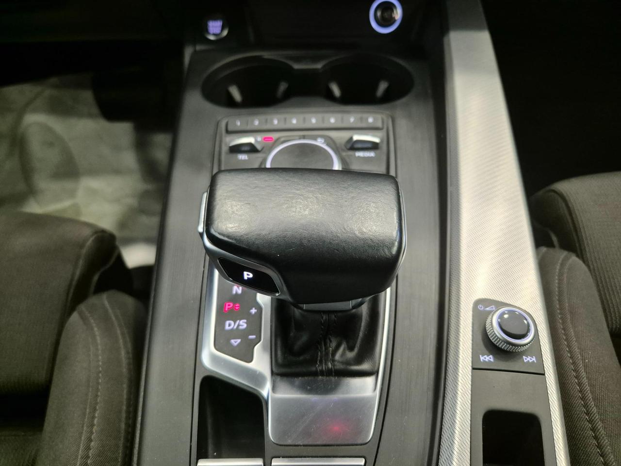 Audi A4 Avant 30 2.0 tdi Business 122cv s-tronic - NEOPATENTATI - Cruise/Lim - Sens. Park.