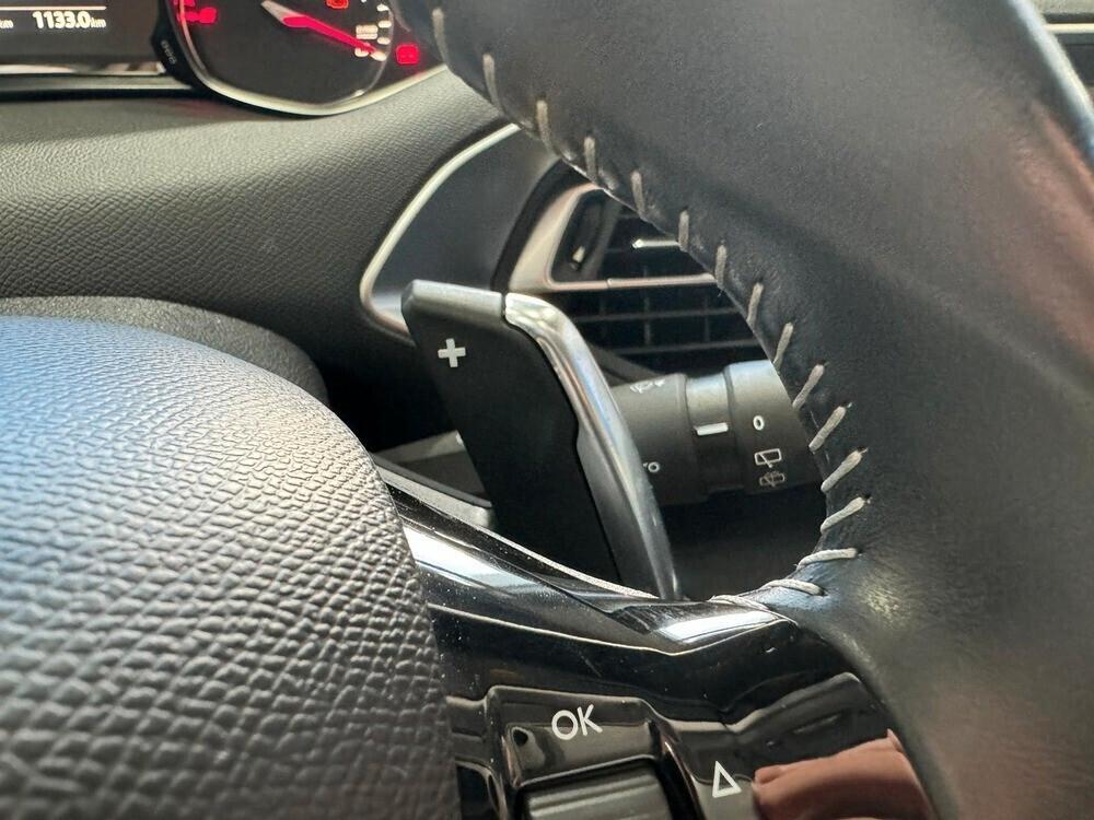 Peugeot 308 BlueHDi 130 S&S EAT 8 Business automatica