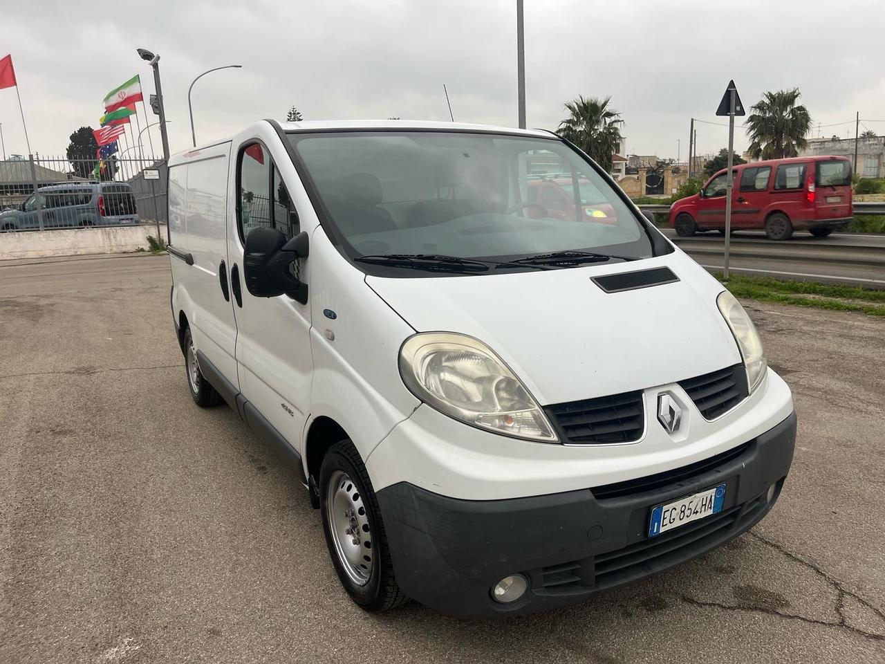 Renault Trafic 2.0 dCi/115 Unipro 2011